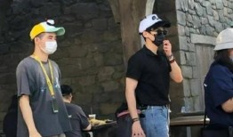 环球影城网友爆料视频,惊现神秘幕后操作，揭秘幕后真相！